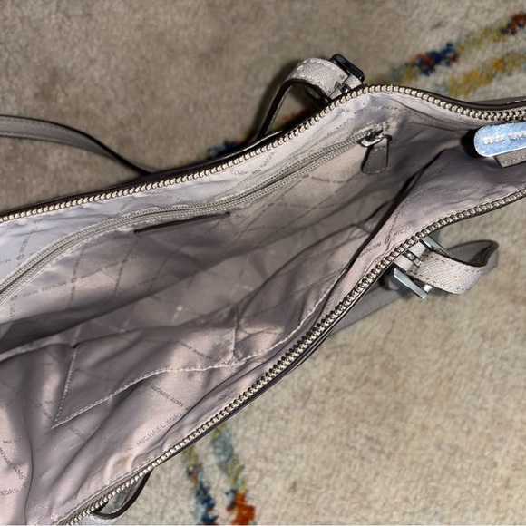 Over Shoulder Purse - Picture 3 of 4